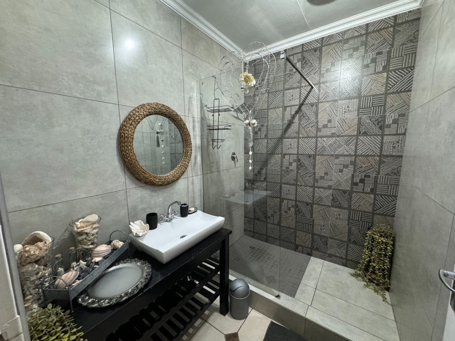 4 Bedroom Property for Sale in Potchefstroom North West